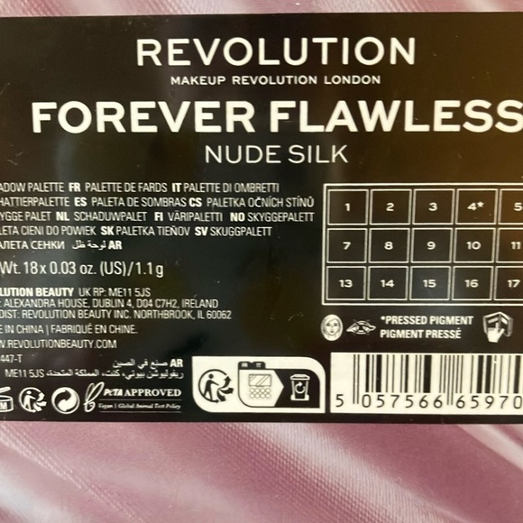 Revolution: Makeup Revolution Forever Flawless Palette- Nude - Picture 5 of 16